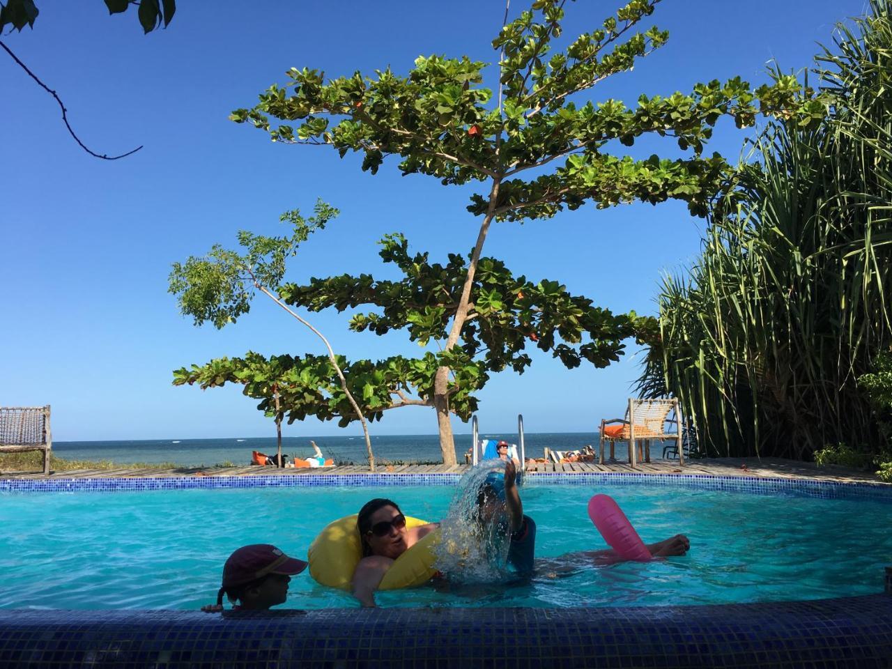 Emayani Beach Lodge Pangani Luaran gambar
